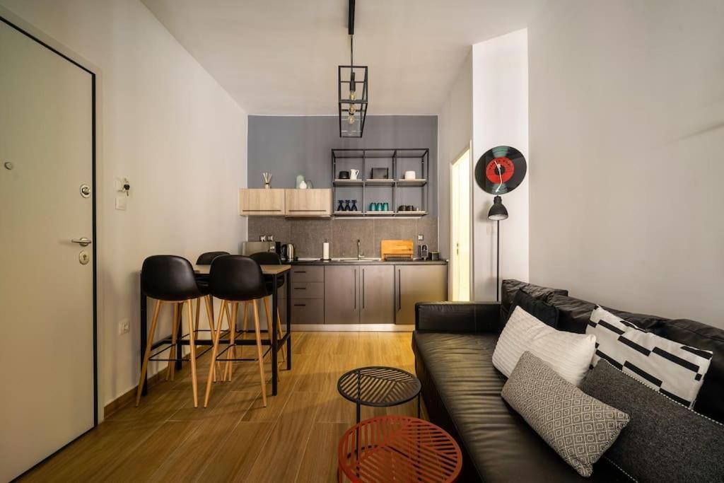 Super Stylish Apartments In The Heart Of Athens! Экстерьер фото